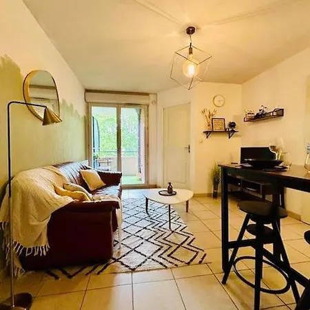 T2 - Ponts Jumeaux - Parking - Balcon - Metro * טולוז
